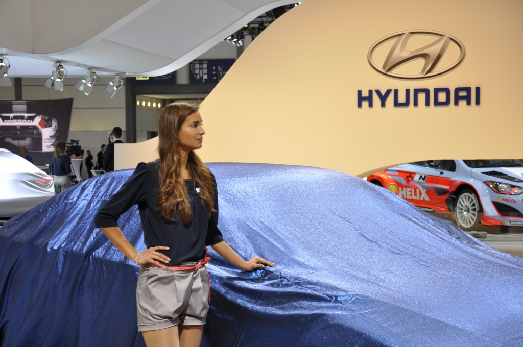 AMI 2014: Hyundai feiert Deutschlandpremiere der Genesis Sportlimousine