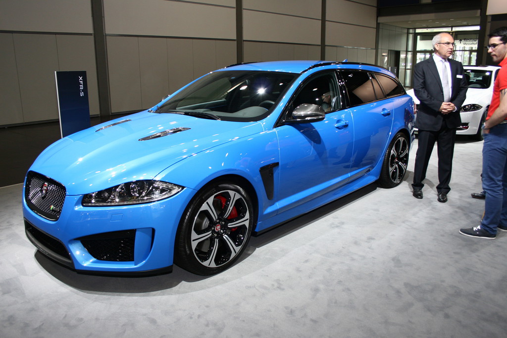 AMI 2014: Jaguars Kombi für den 300er-Club