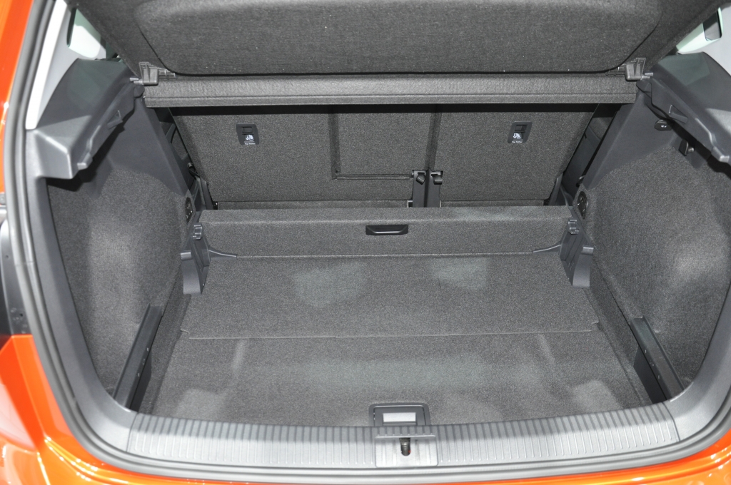 AMI 2014: VW Golf Sportsvan - Golf im Sportwahn