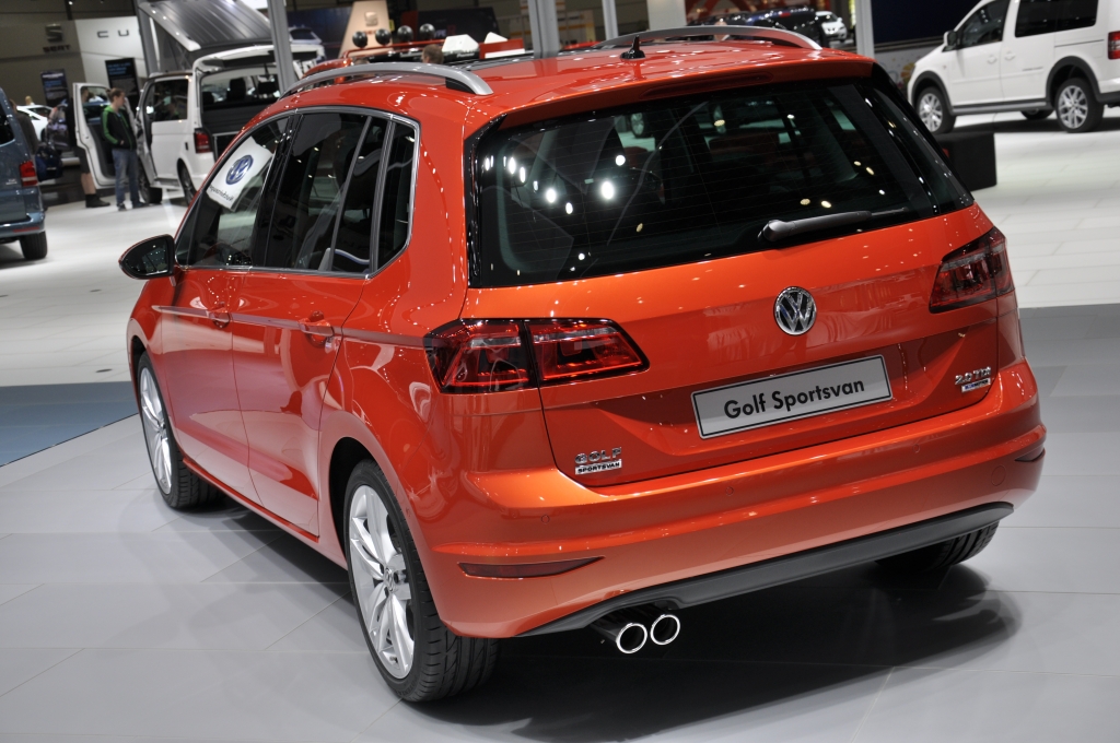 AMI 2014: VW Golf Sportsvan - Golf im Sportwahn