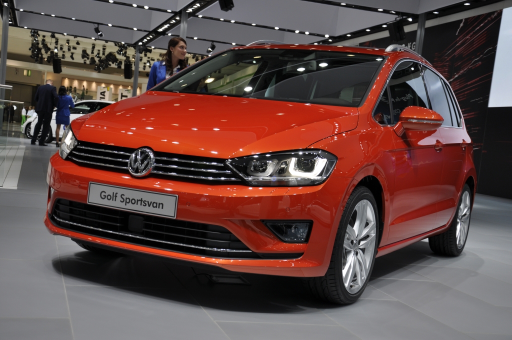 AMI 2014: VW Golf Sportsvan - Golf im Sportwahn