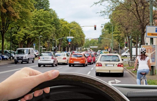 Ampel als Kommunikations-Knoten - Bei Grün schon in voller Fahrt