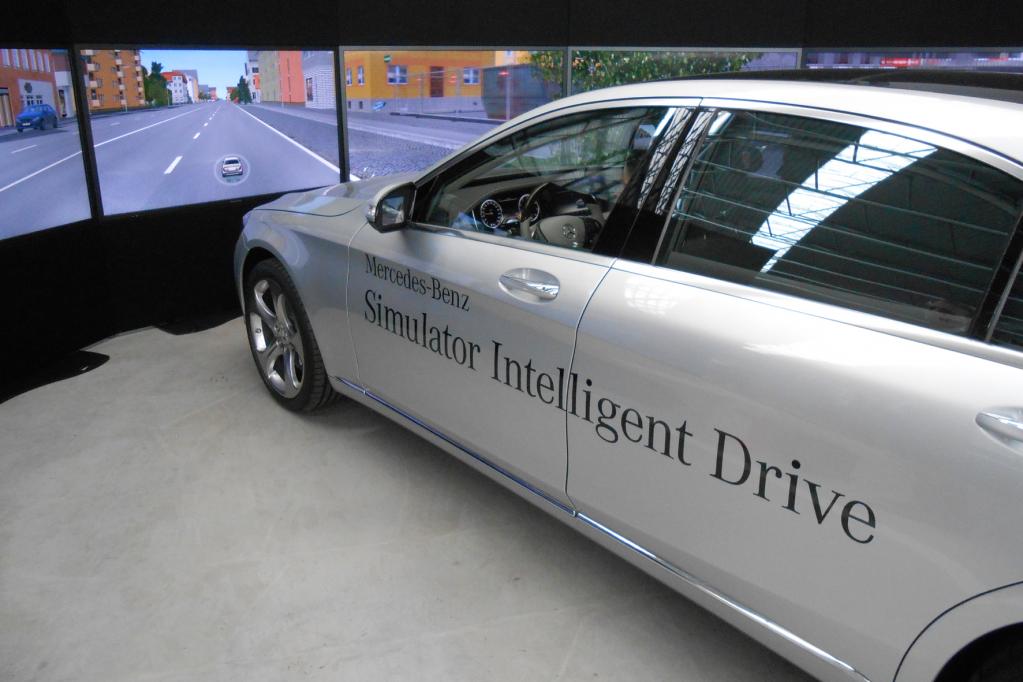 Assistenzsystem im Auto als 