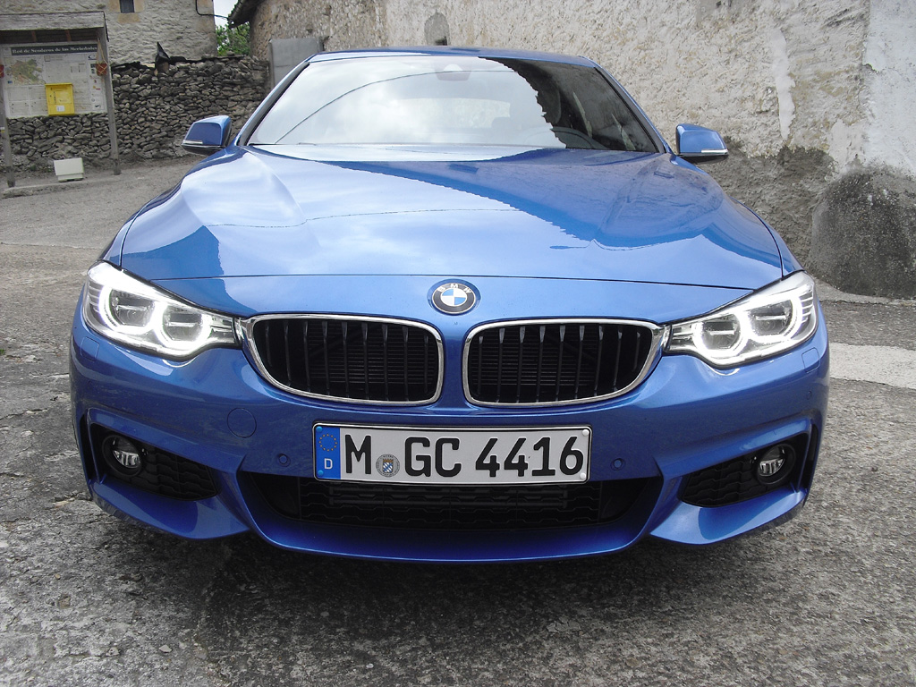 BMW 4er Gran Coupé: Blick auf die Frontpartie. 