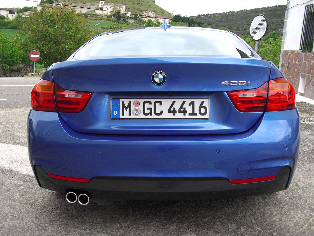 BMW 4er Gran Coupé: Blick auf die Heckpartie. 