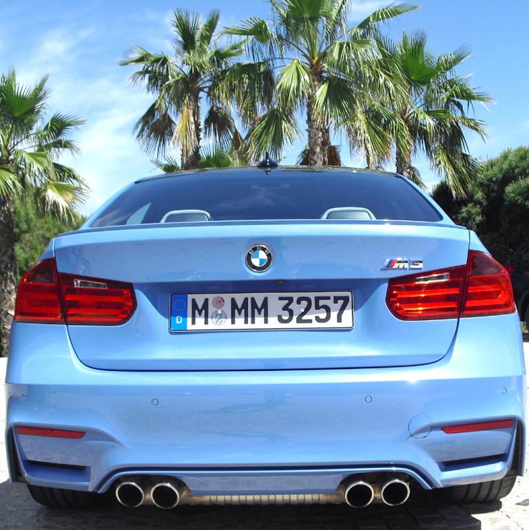 BMW M3 Limousine: Blick auf die Heckpartie. 