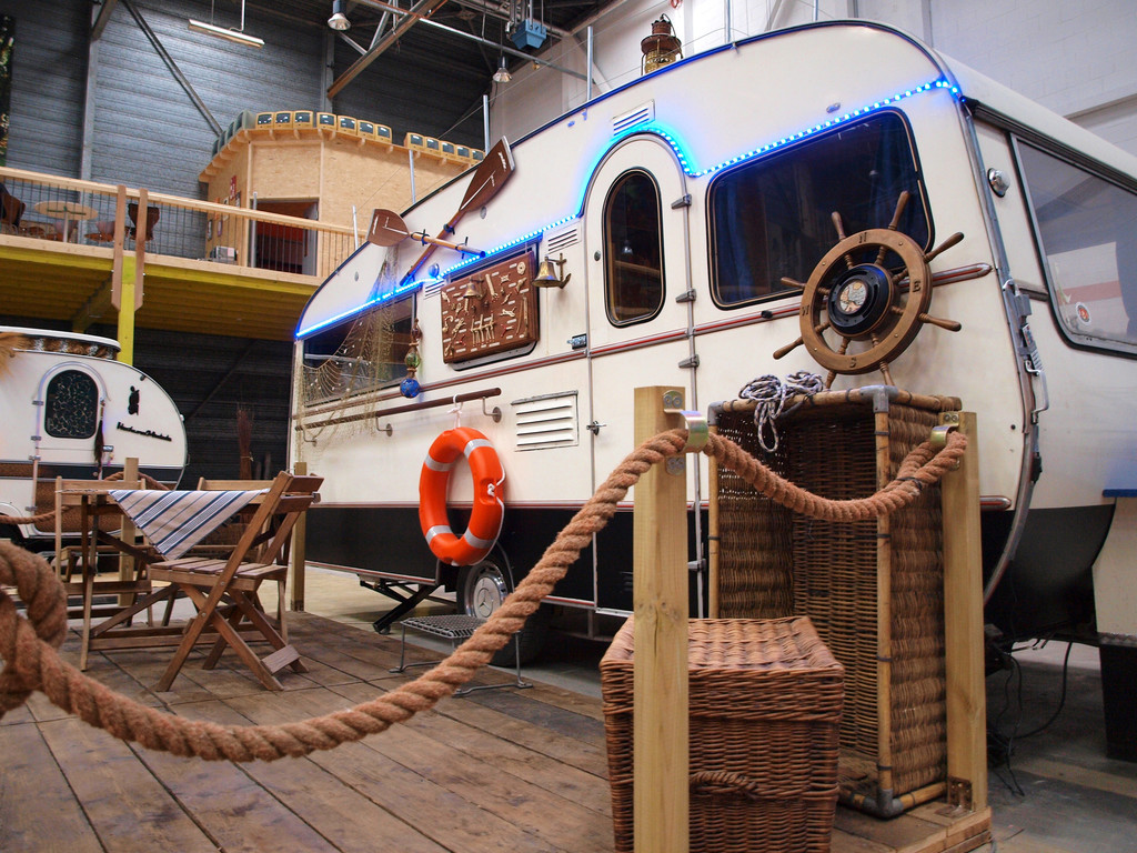 Base Camp: Indoor-Camping mit besonderer Note
