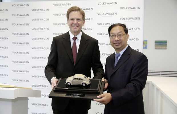 Chinesischer Botschafter besucht Volkswagen