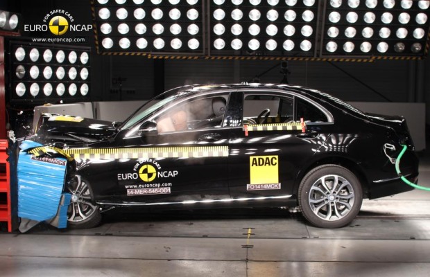 Crashtest: Bestwertung für Mercedes C-Klasse