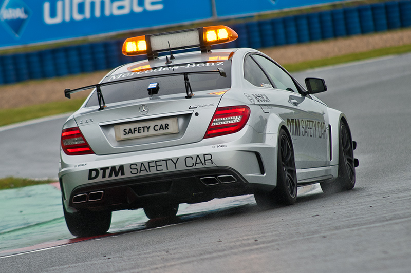 DTM in Oschersleben: Sieg für Mercedes bei schwierigem Regenrennen