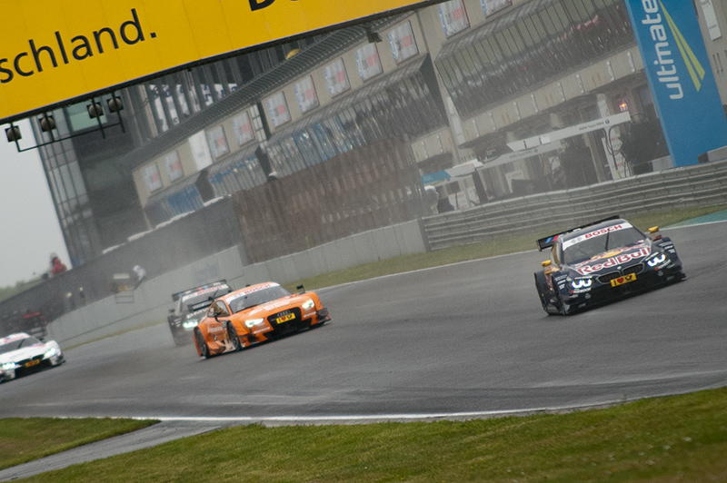 DTM in Oschersleben: Sieg für Mercedes bei schwierigem Regenrennen