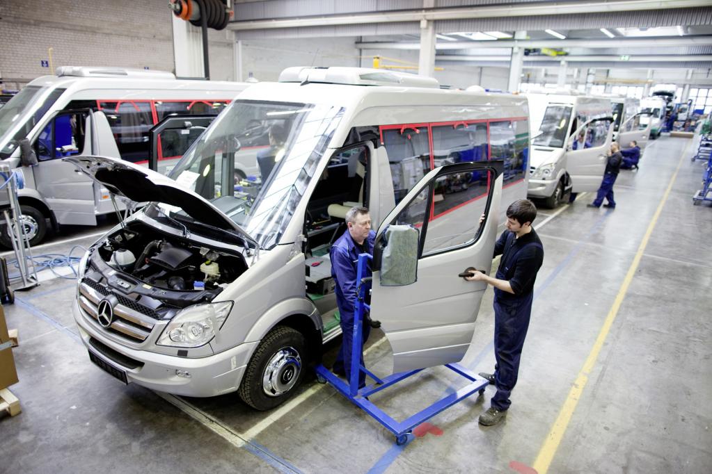 Daimler´s kleinste Busse erhalten Euro 6-Triebwerke
