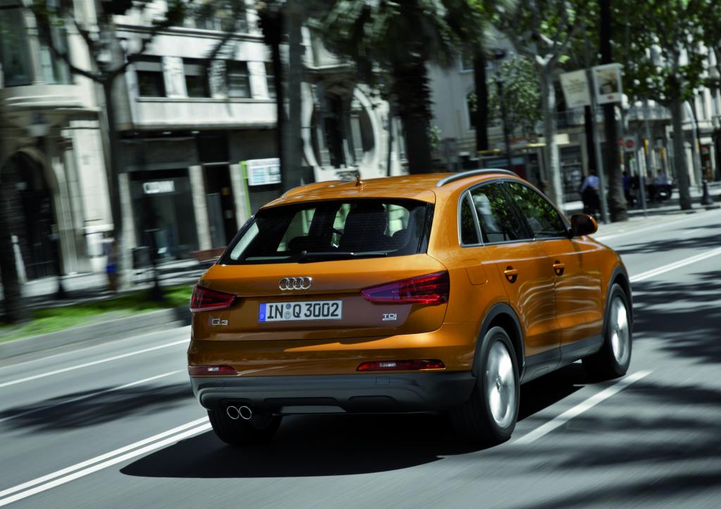 Das mit knapp 4,40 Metern Länge im oberen Kompaktbereich angesiedelte SUV wirkt auf jeden Fall optisch deutlich größer, als die Realität dann offenbart