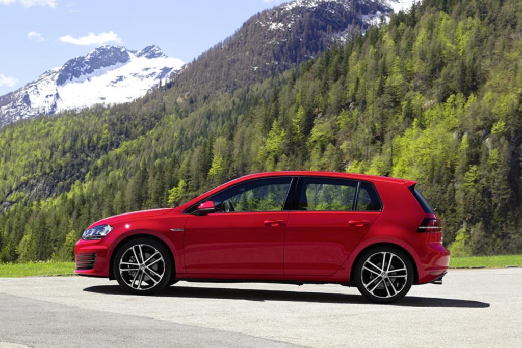 Dass es sich bei dem zwei Liter großen und 135 kW/184 PS starke Turbo-Triebwerk unter der Motorhaube um einen Selbstzünder handelt, kann der GTD auf den ersten Blick jedenfalls ganz gut verbergen