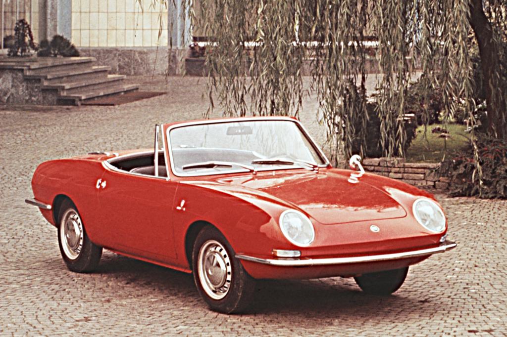 Der Fiat 850 Spider markierte 1965 einen Wendepunkt in der Firmengeschichte von Bertone. 