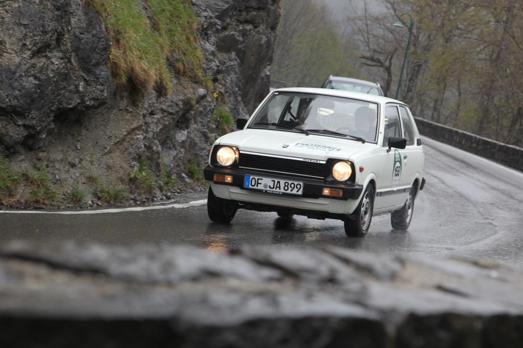Der Wettergott meint es am 3. Rallyetag nicht gut mit uns. Ausgerechnet auf der Bergetappe startet der Tag mit Regen