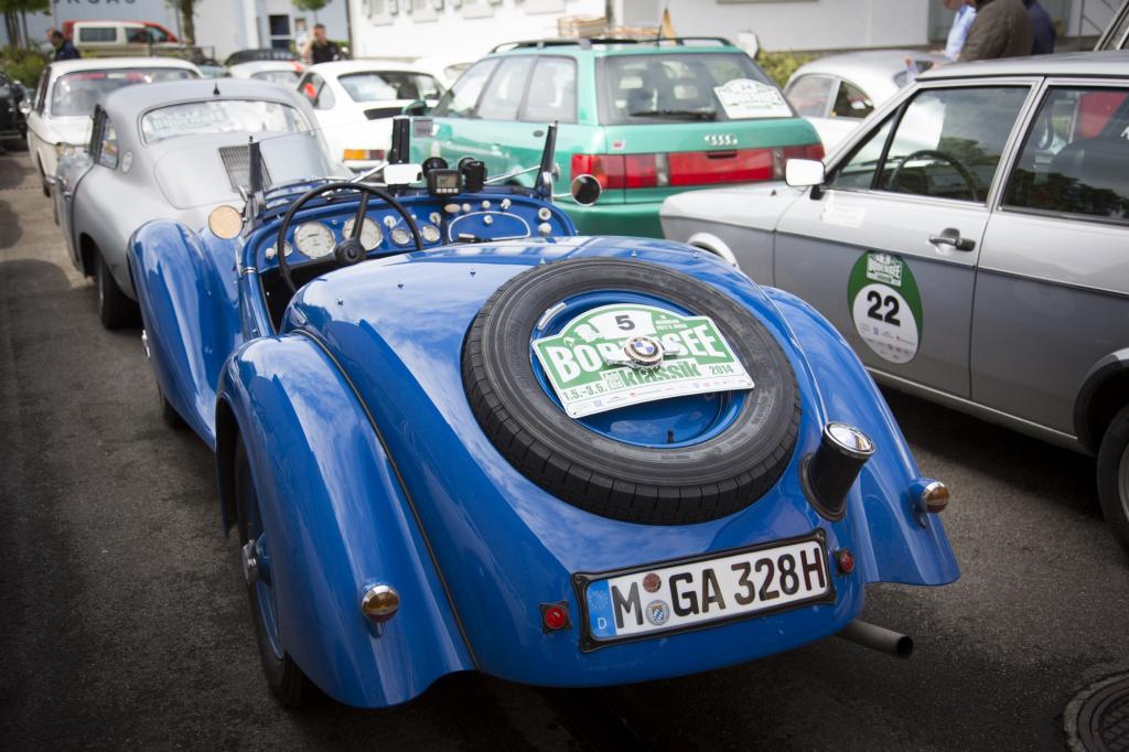 Der in den Jahren 1935/36 entwickelte BMW 328 weist mit seinem klassischen Reihensechszylinder mit 1.971 Kubikzentimetern Hubraum und exakt 59 kW/80 PS eine eigentlich recht übersichtliche Technik vor