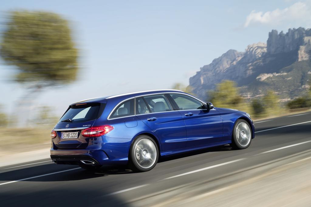 Die Neuauflage des C-Klasse-Kombis von Mercedes feiert auf der AMI Premiere