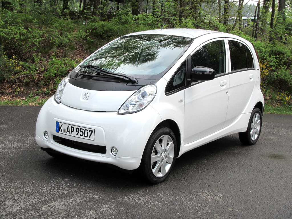 Elektrisch: Peugeot iOn. 