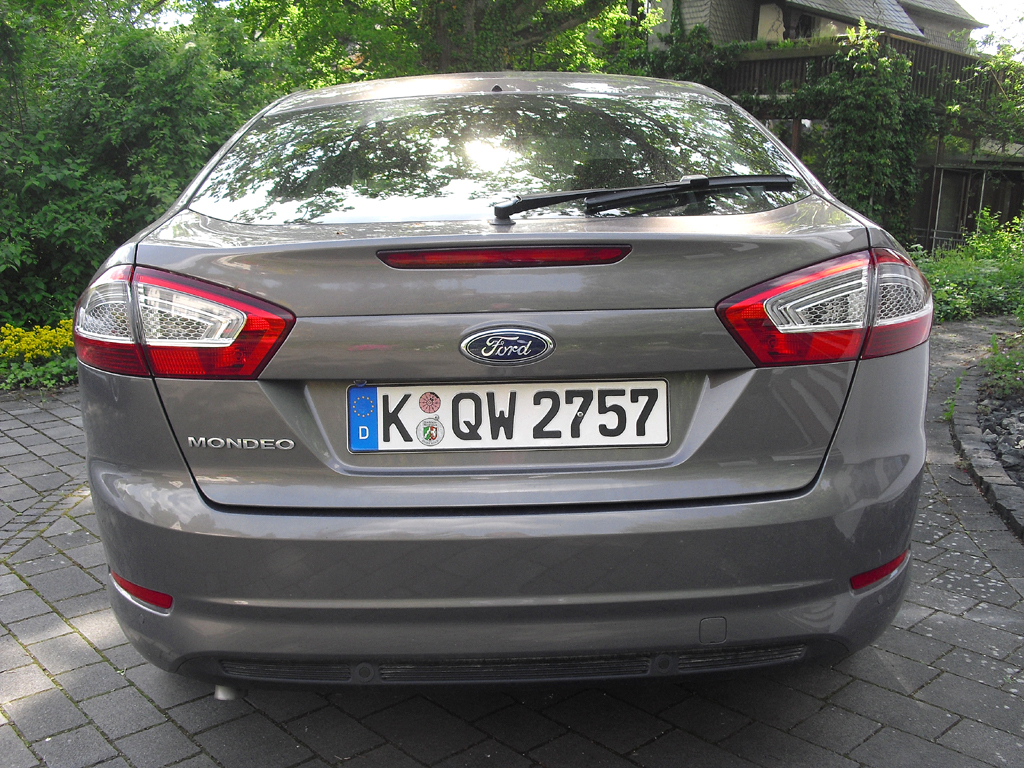 Ford Mondeo: Blick auf die wuchtige Heckpartie. 