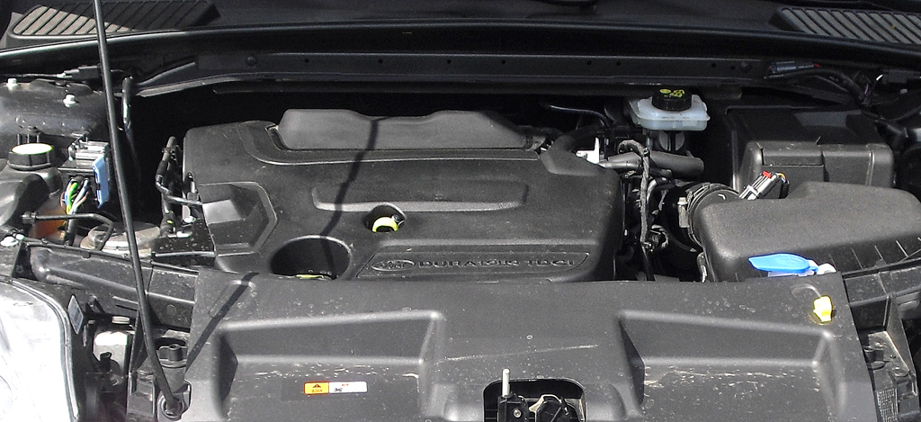 Ford Mondeo: Blick unter die Haube auf den 2,0-Liter-Vierzylinder-Selbstzünder. 