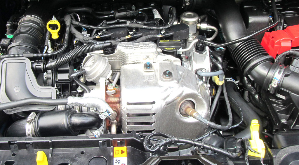 Ford Tourneo Courier: Blick unter die Haube, hier beim kleinen Ecoboost-Dreizylinder. 