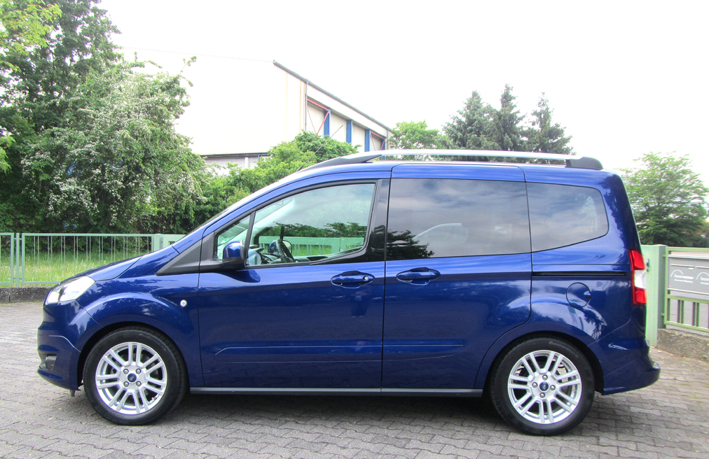 Ford Tourneo Courier: So sieht das Pkw-Derivat von der Seite aus. 