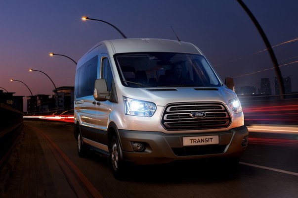 Ford Transit jetzt auch als Bus