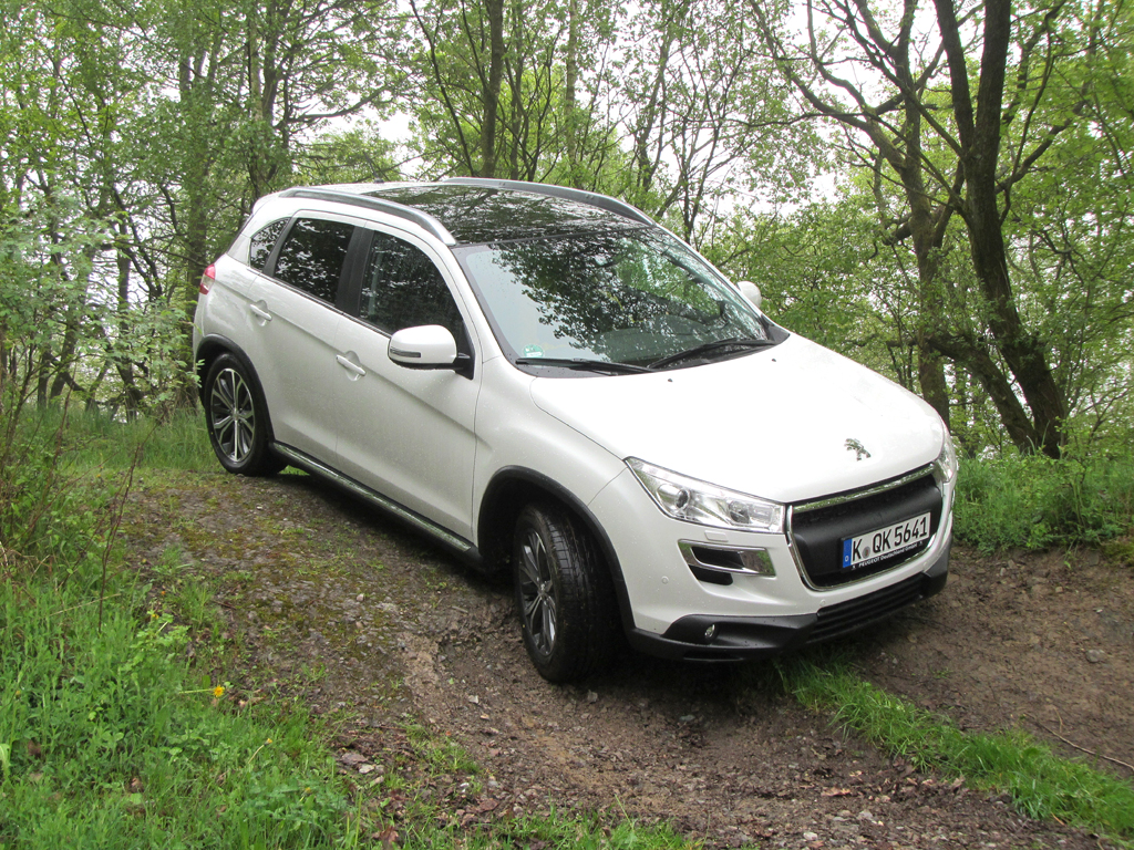 Geländetauglich: Peugeot 4008. 