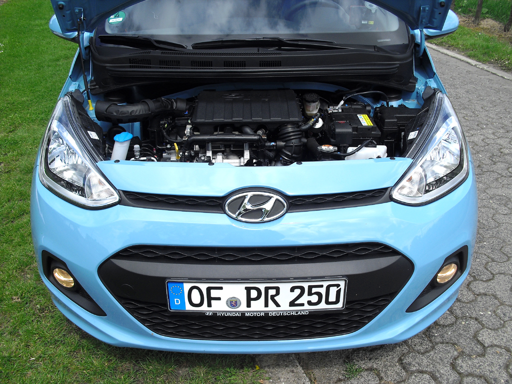Hyundai i10: Blick unter die Haube auf den 1,0-Liter-Dreizylinder-Basisbenziner. 