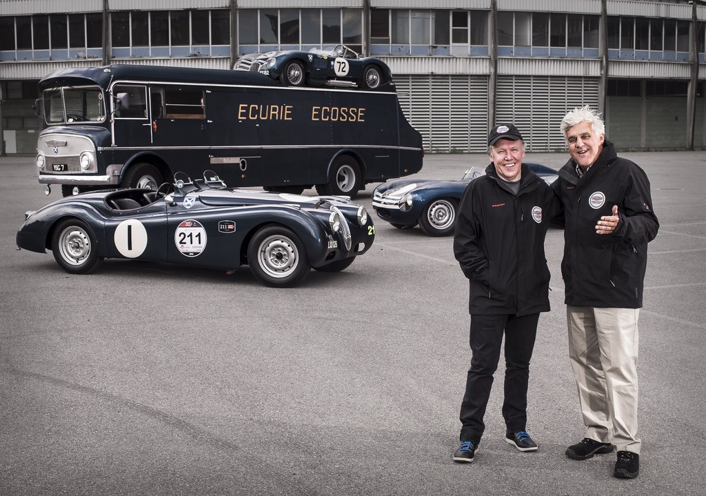 Jaguar Stars auf legendären Rennwagen in die Mille Miglia gestartet