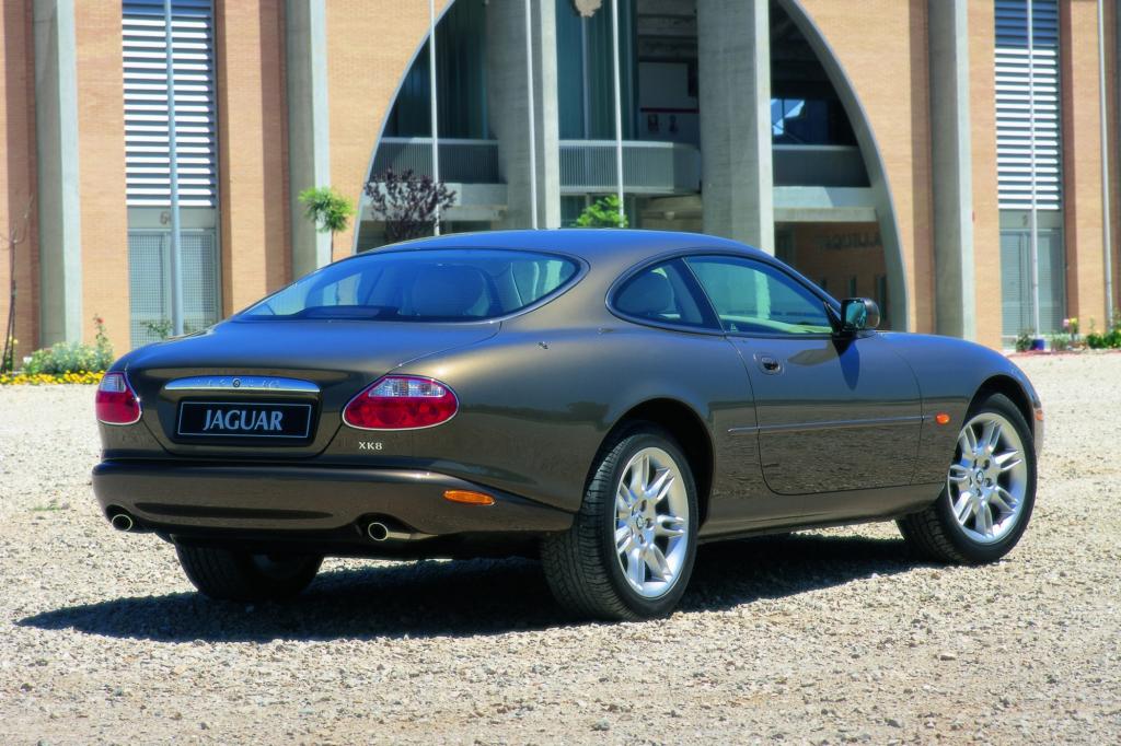 Jaguar XK 8 Coupe 2001