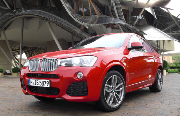 Leichtfüßiges Erlebnis: BMW schickt neuen X4 Mitte Juli an den Start / Sechs Motoren