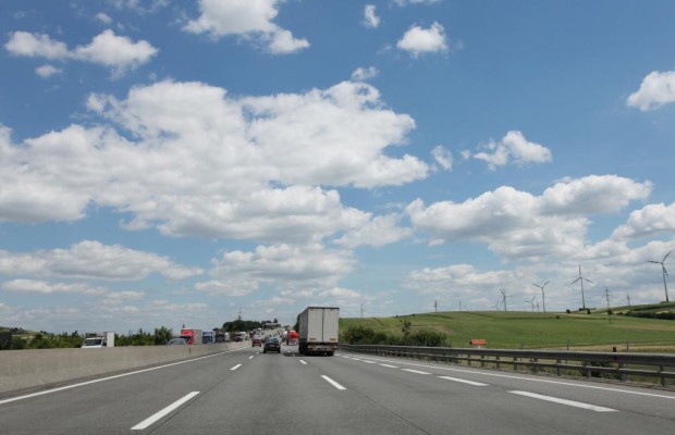 Linke Autobahnspur in Österreich für Lkw tabu