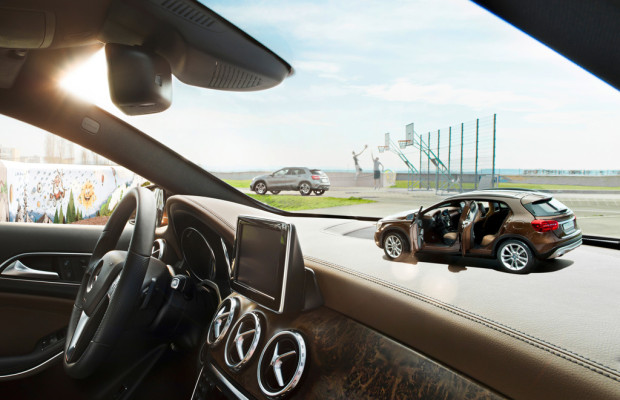 Mercedes-Benz GLA rollt in die Vitrinen