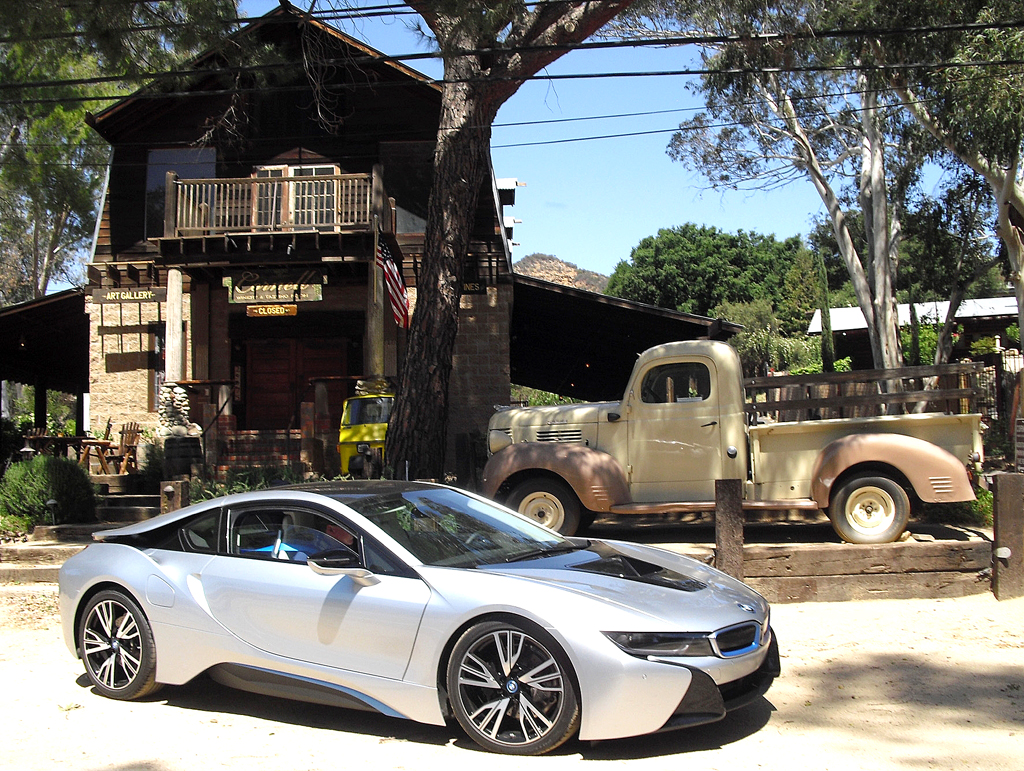 Nächste Stufe: Erste Ausfahrt im neuen BMW i8 / Plug-in-Hybrid startet im Juni