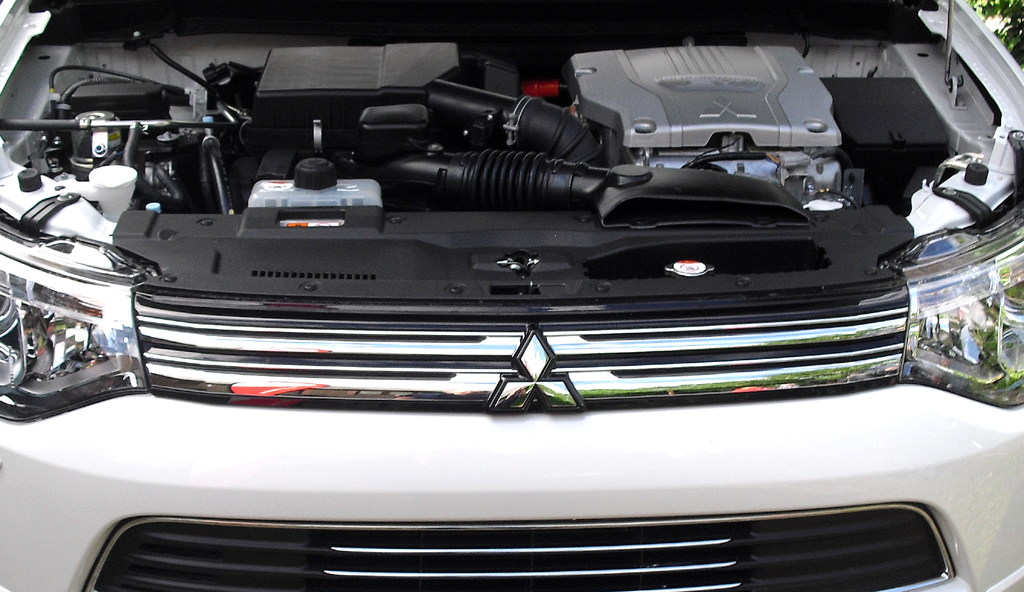 Outlander Plug-in-Hybrid: Blick unter die Haube. 