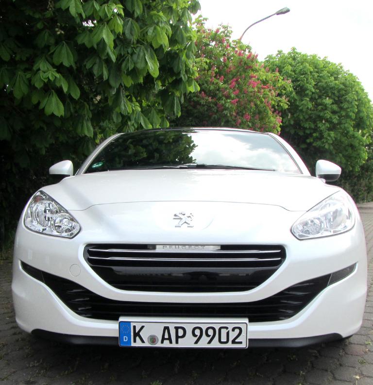 Peugeot RCZ: Blick auf die Frontpartie. 