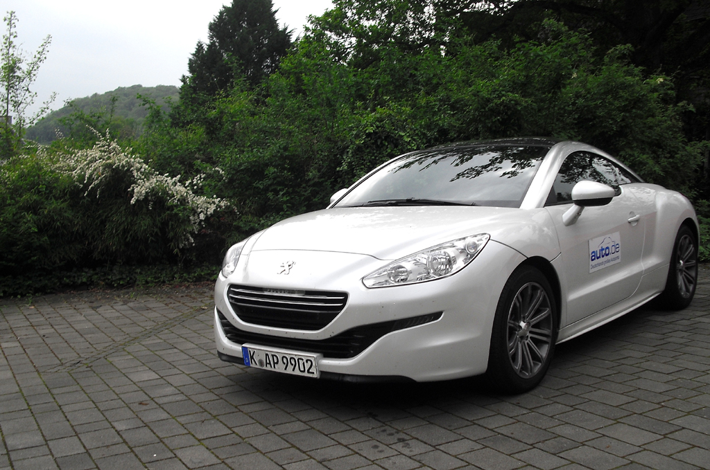 Peugeot RCZ: Motormäßig stehen noch zwei Benziner und nun auch der RCZ R zur Wahl.