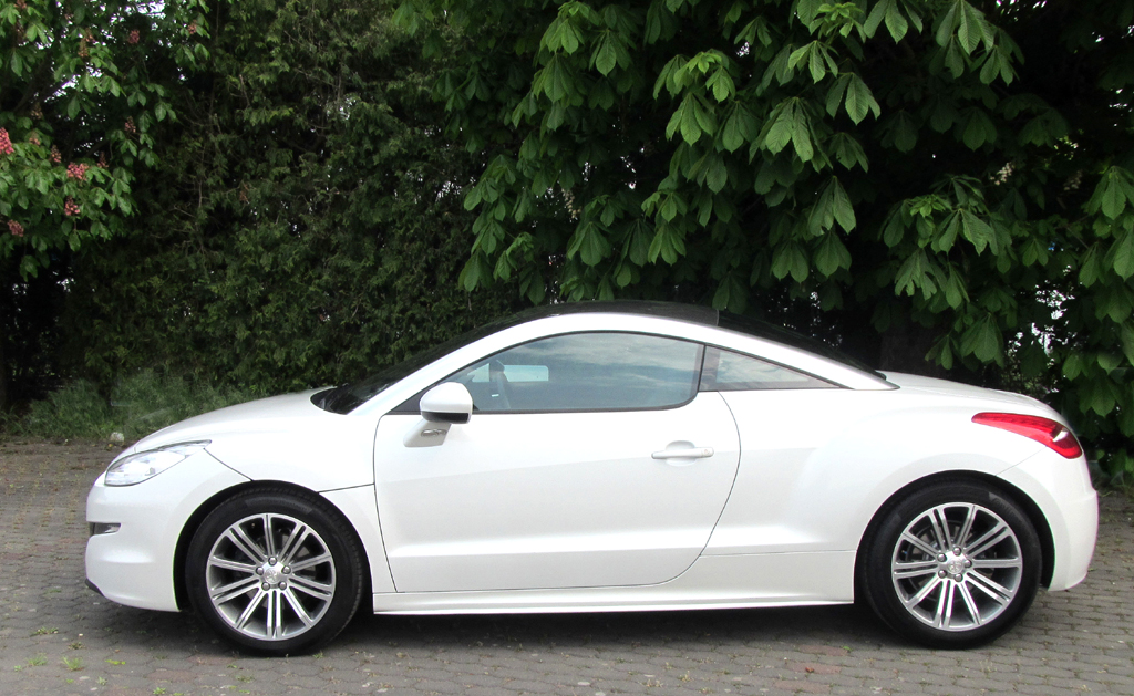 Peugeot RCZ: So sieht das Sportcoupé von der Seite aus. 