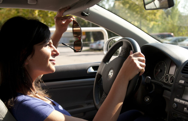 Ratgeber: Mit der richtigen Brille in den Sommer fahren