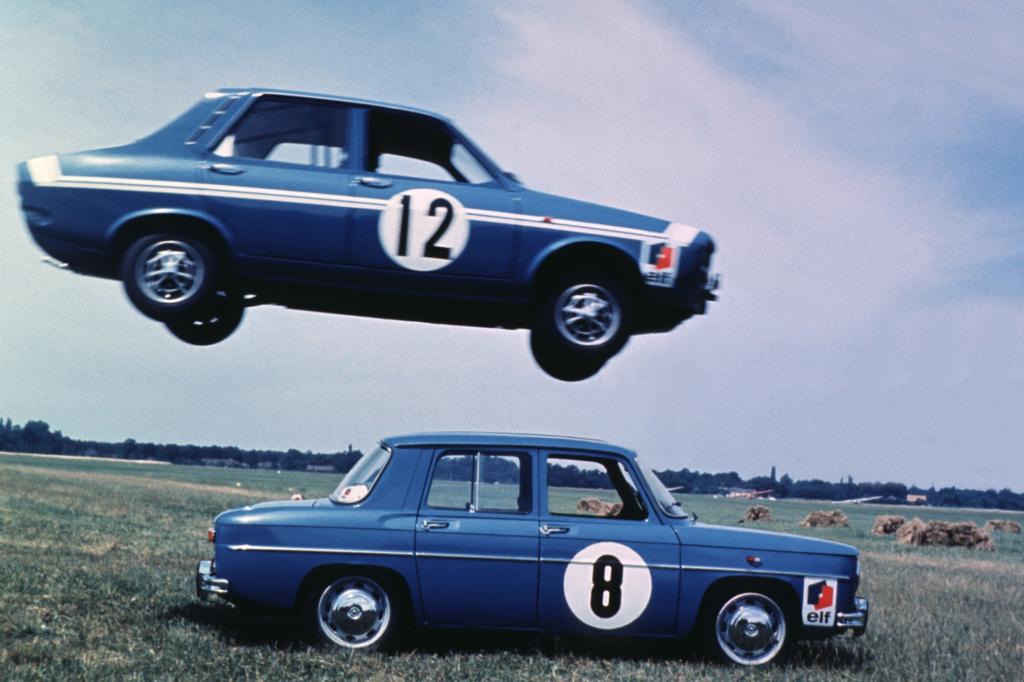Renault 8 Gordini mit Heckmotor und Renault 12 mit Frontmotor