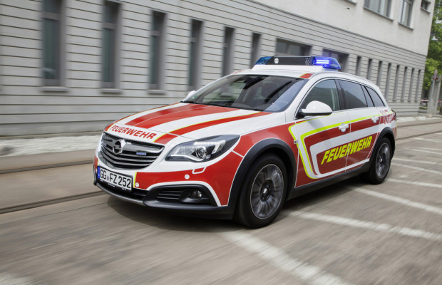 Rettmobil 2014: Opel zeigt Country Tourer als NEF