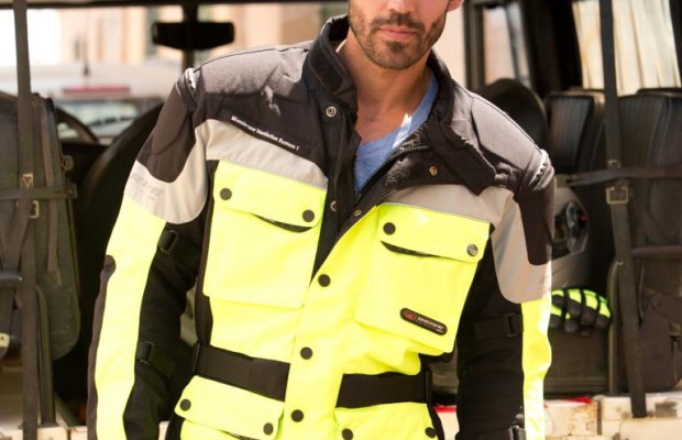 Signalfarben bringen Motorradfahrern mehr Sicherheit