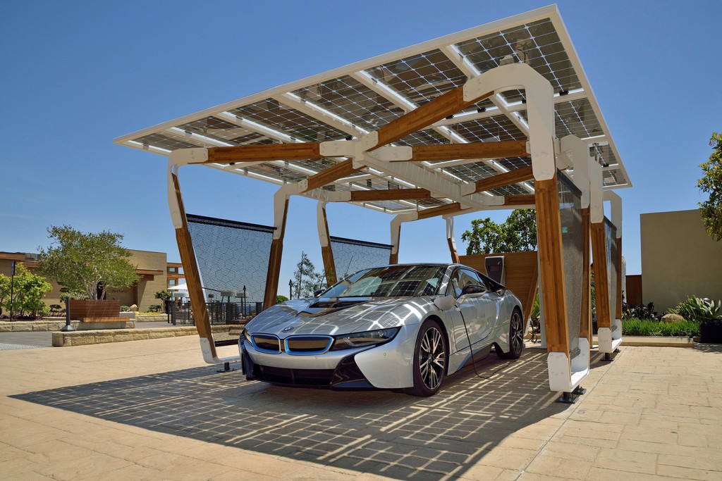 Solar-Carport passend zu den BMW i-Modellen