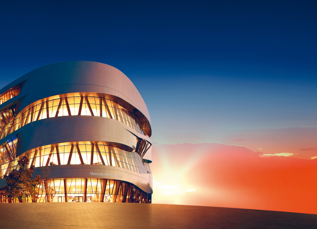 Sommer und Fußball im Mercedes-Benz-Museum
