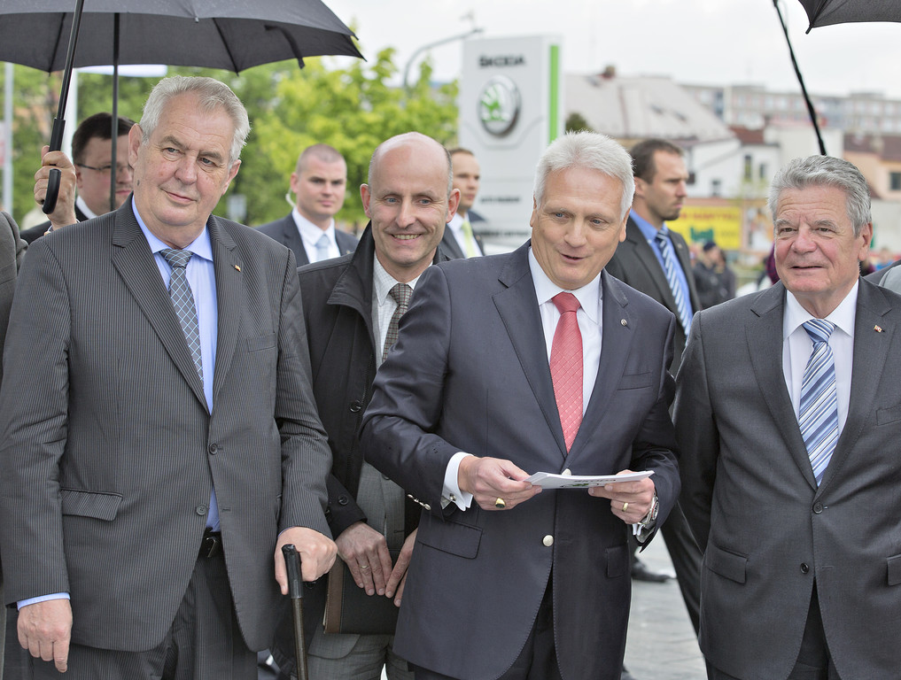 Staatspräsident Zeman und Bundespräsident Gauck zu Gast bei Skoda