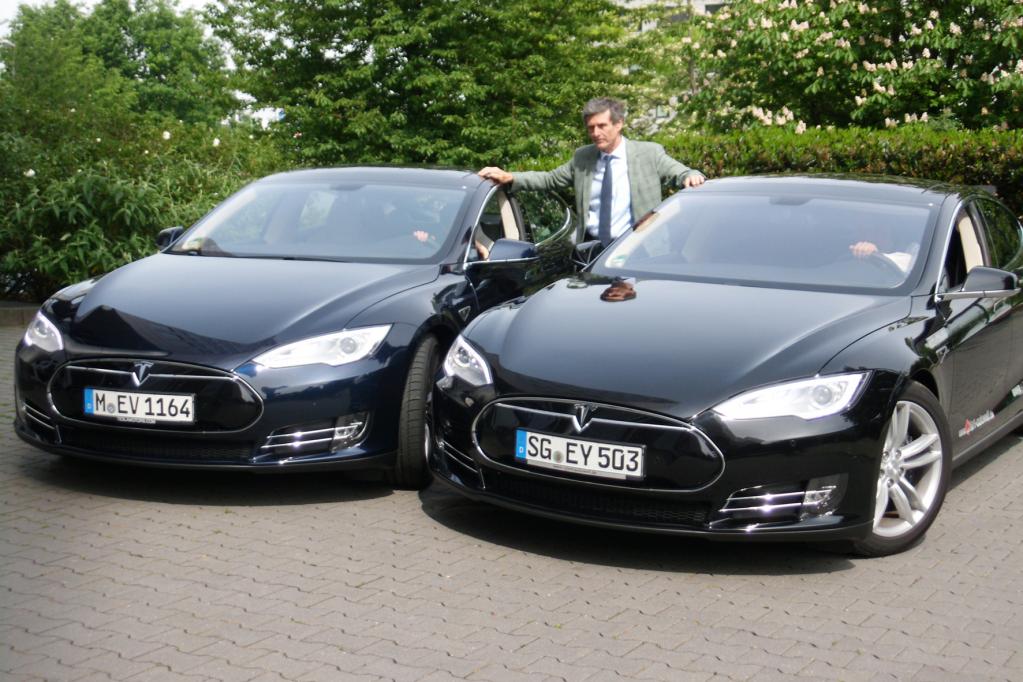 Tesla S als Mietwagen bei RUHRAUTOe