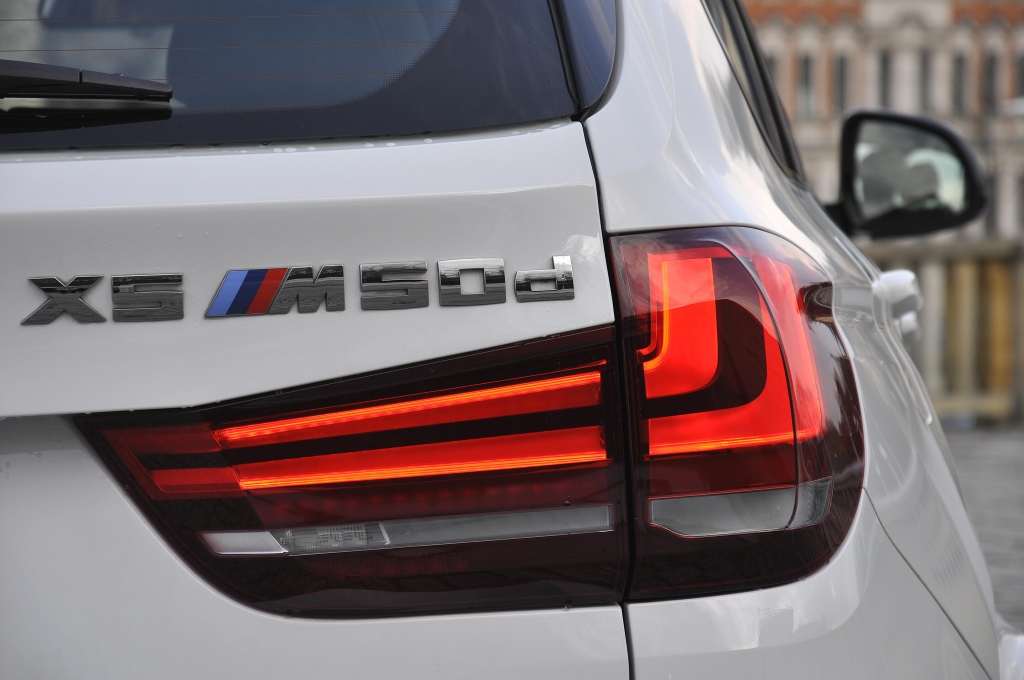 Test BMW X5 M50d - Diesel-Dragster für gut betuchte