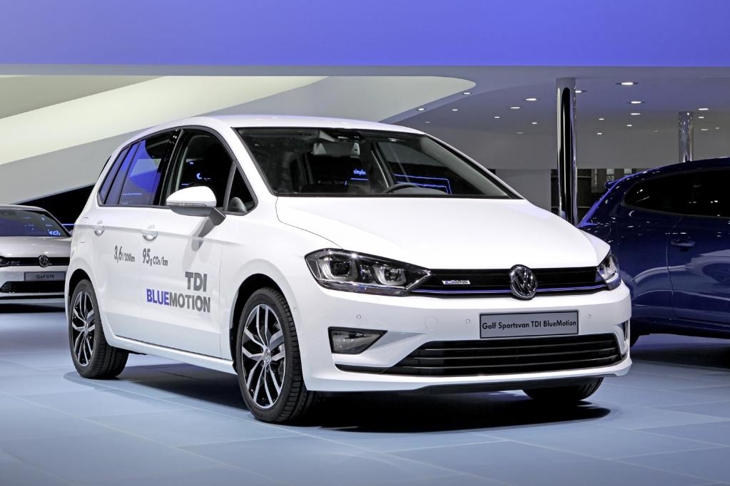 VW Golf Sportsvan Blue Motion: Tiefergelegter Kompakt-Van